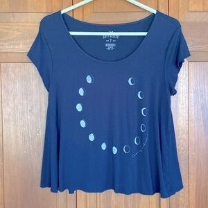 AMERICAN EAGLE NAVY BLUE CHASING SHADOWS SOFT & SEXY TEE~MEDIUM~VERY LOOSE FIT